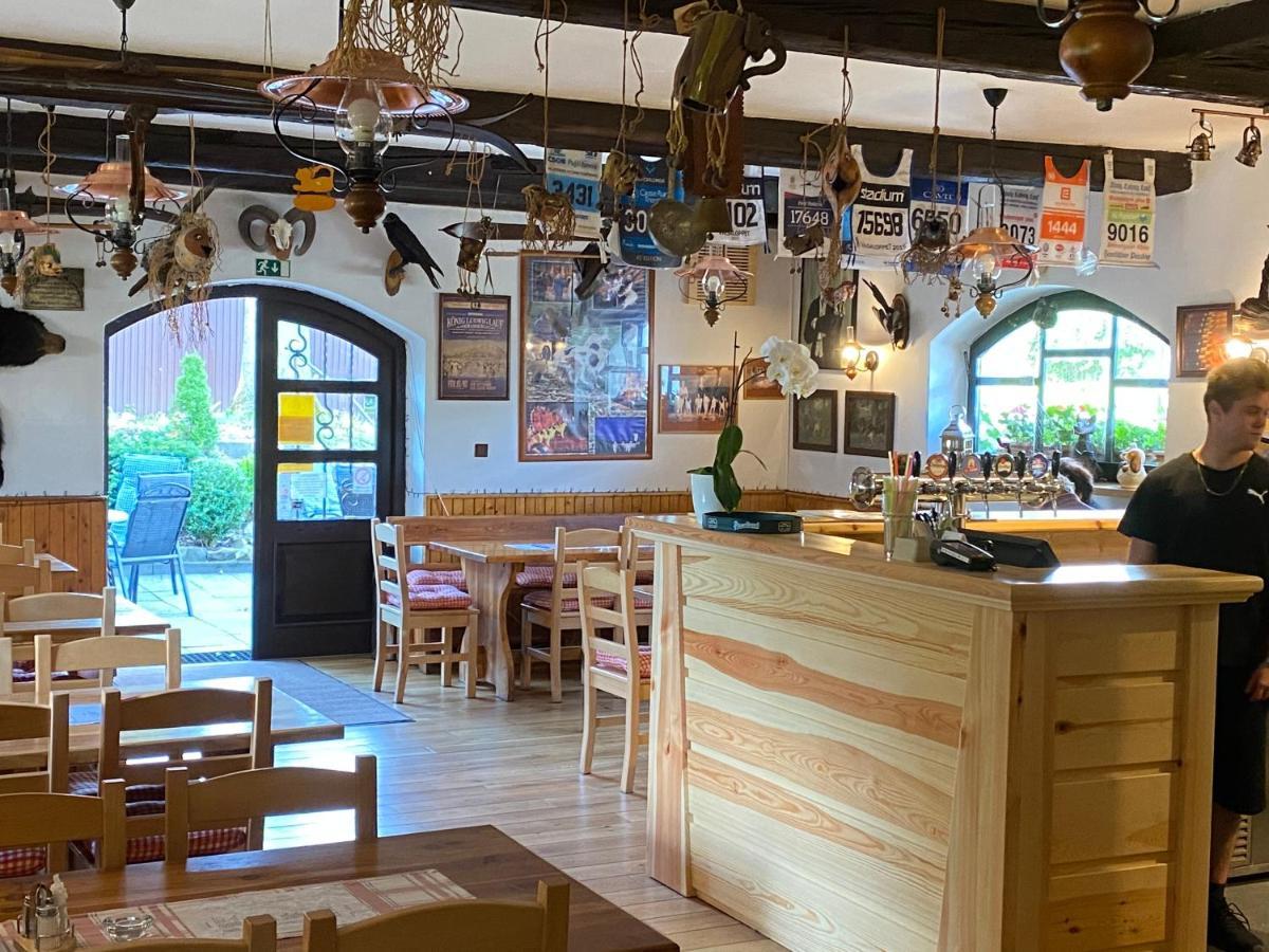 Hostinec U Pejska A Kocicky Mariánské Lázně Exterior foto