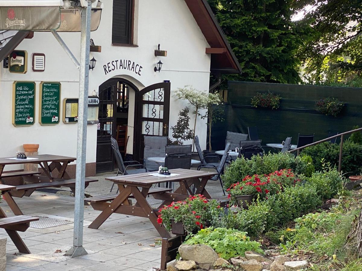 Hostinec U Pejska A Kocicky Mariánské Lázně Exterior foto