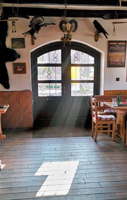 Hostinec U Pejska A Kocicky Mariánské Lázně Exterior foto